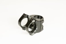 Renthal, V2 Apex. 31.8 x 40mm. Black/Black