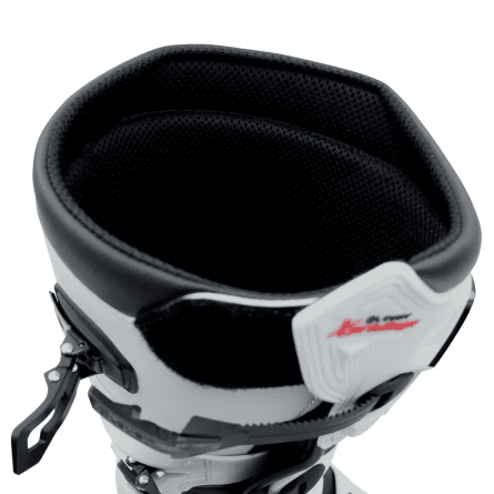 Eleveit X Privilege - White/Black